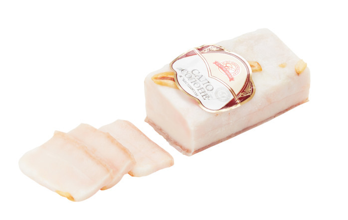 detail Špek s česnekem SMK cca 300g